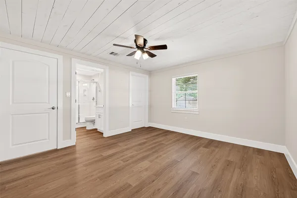 $2,100 | 15230 Highway 36, Needville, TX 77461