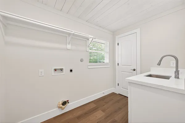 $2,100 | 15230 Highway 36, Needville, TX 77461