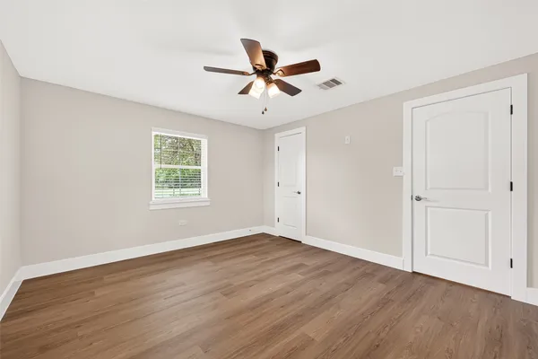 $2,100 | 15230 Highway 36, Needville, TX 77461