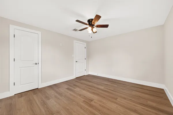 $2,100 | 15230 Highway 36, Needville, TX 77461