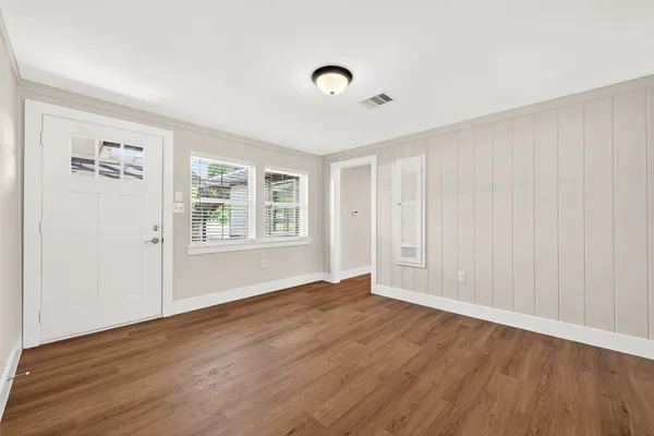 $2,100 | 15230 Highway 36, Needville, TX 77461