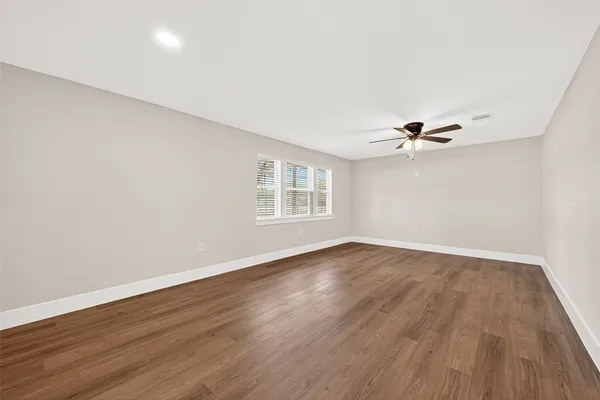 $2,100 | 15230 Highway 36, Needville, TX 77461