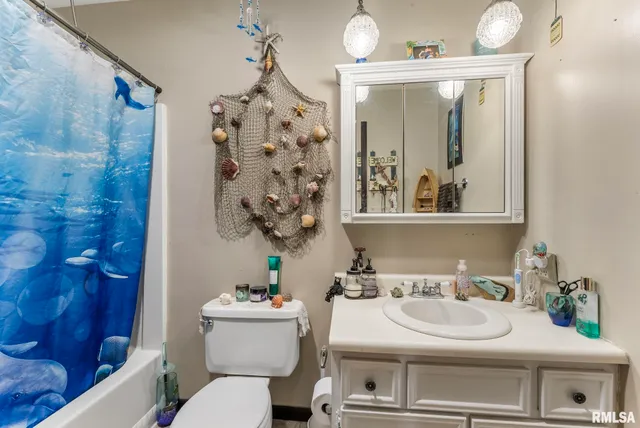 $370,000 | 25622 1st Avenue North, Hillsdale, IL 61257