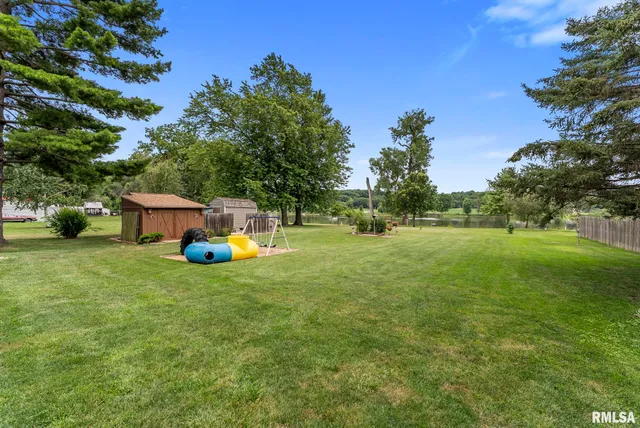 $370,000 | 25622 1st Avenue North, Hillsdale, IL 61257