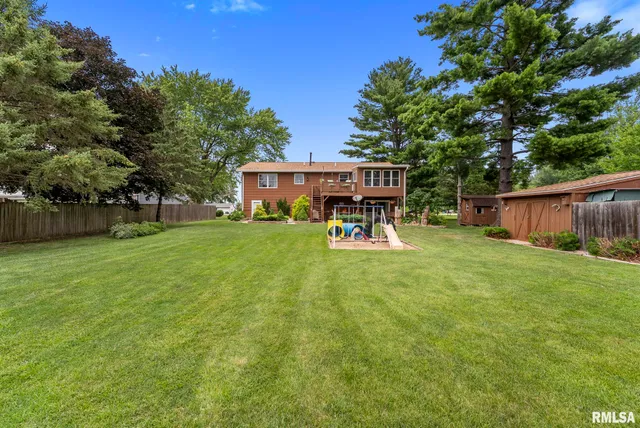 $370,000 | 25622 1st Avenue North, Hillsdale, IL 61257