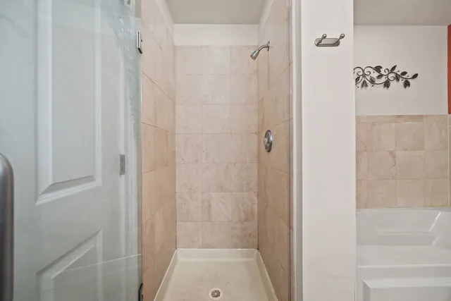 $475,000 | 1801 West Addison Street, Unit 1E, Chicago, IL 60613