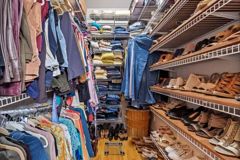 $475,000 | 1801 West Addison Street, Unit 1E, Chicago, IL 60613