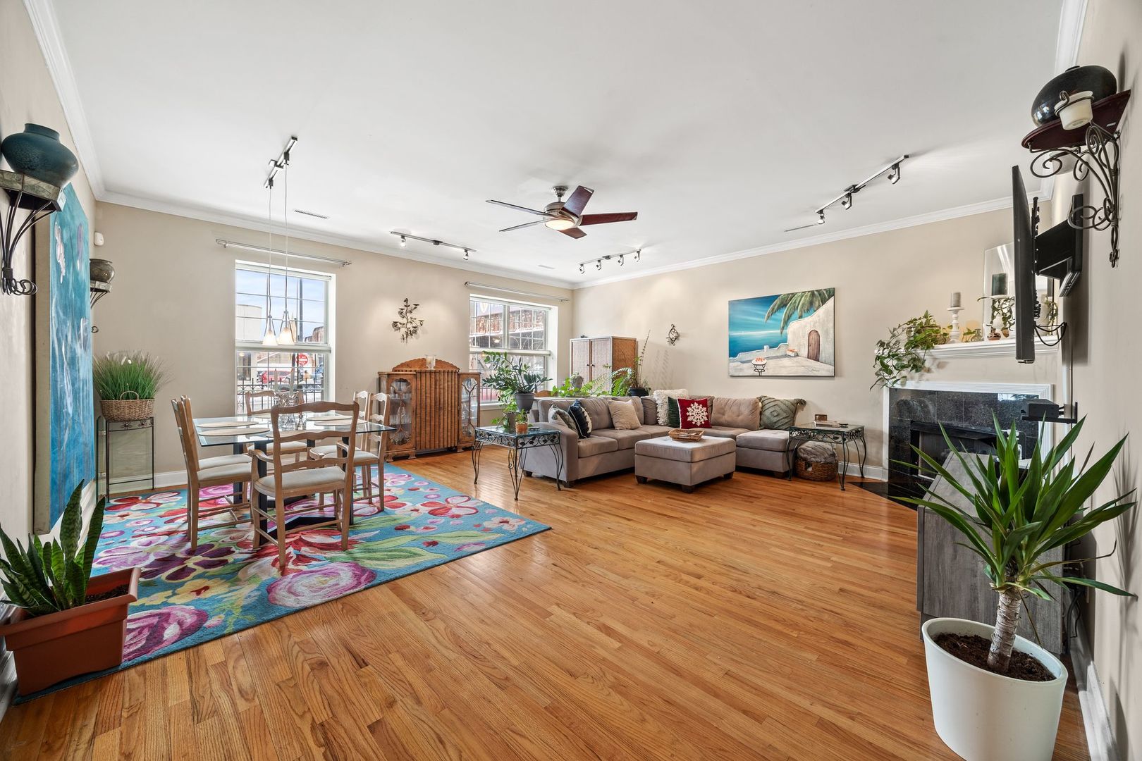 1801 West Addison Street, Unit 1E Chicago, IL 60613 - Photo 2 of 22