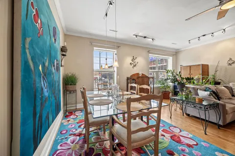 $475,000 | 1801 West Addison Street, Unit 1E, Chicago, IL 60613