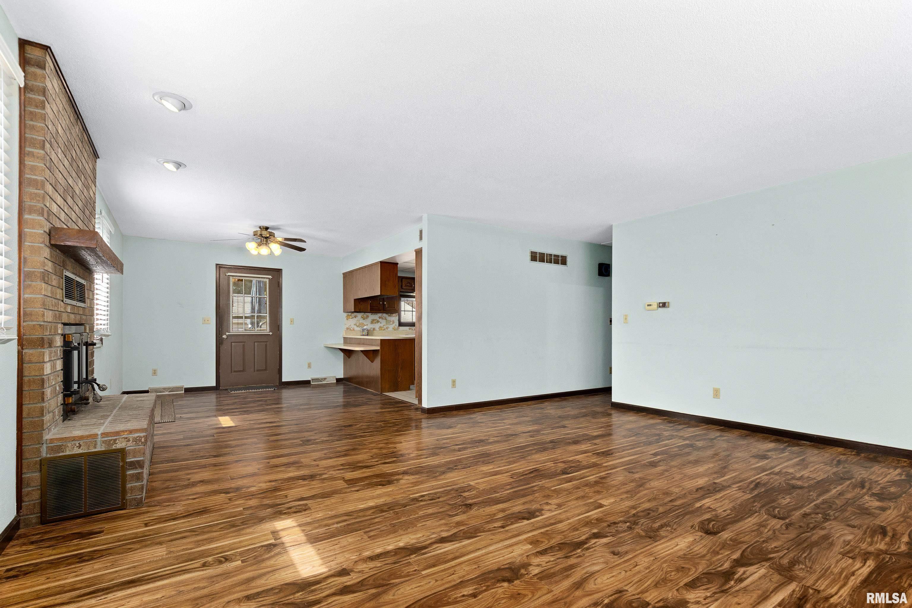 1100 Springfield Road East Peoria, IL 61611 - Photo 12 of 36 Gallery Image 12
