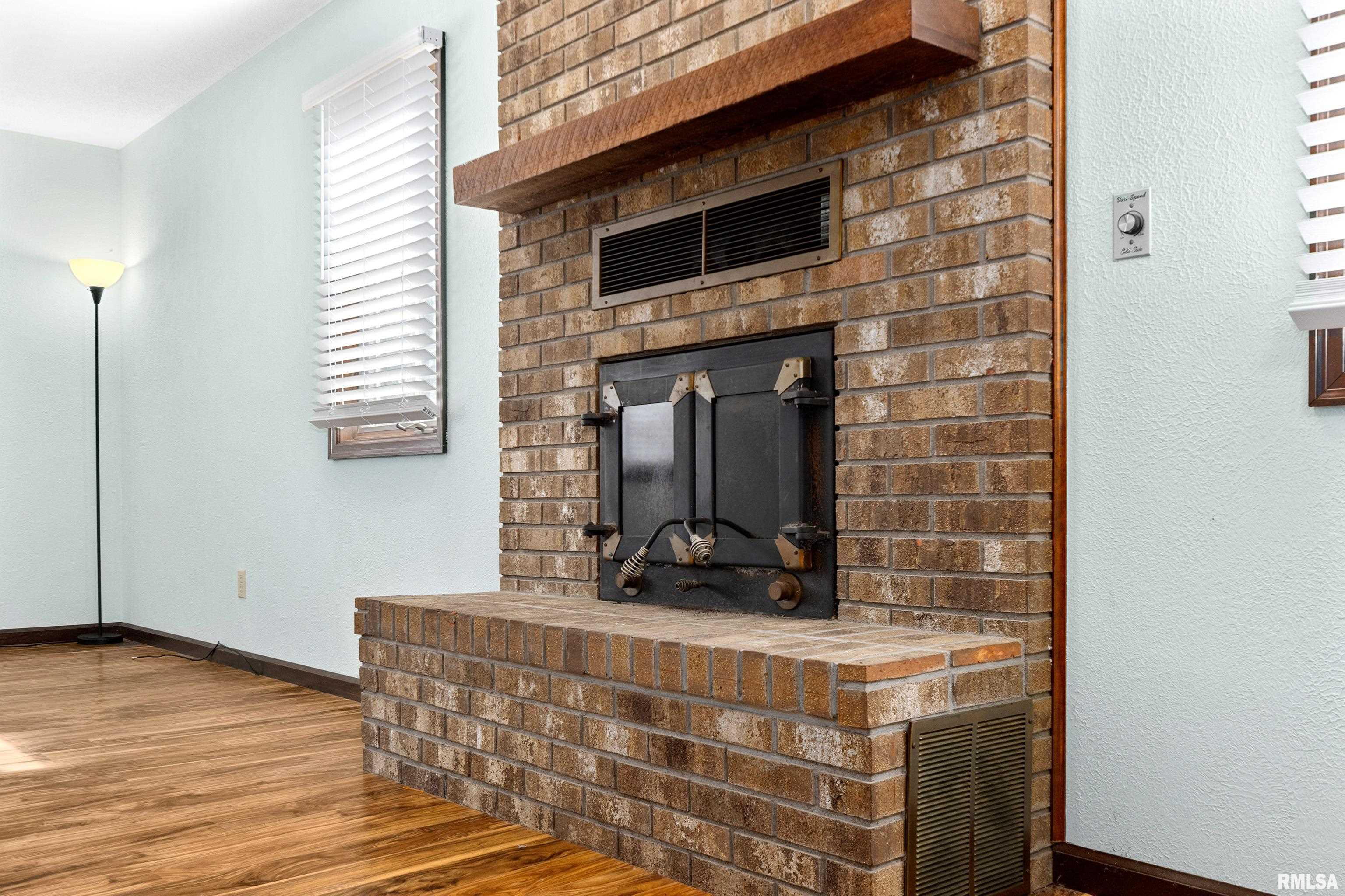 1100 Springfield Road East Peoria, IL 61611 - Photo 13 of 36 Gallery Image 13