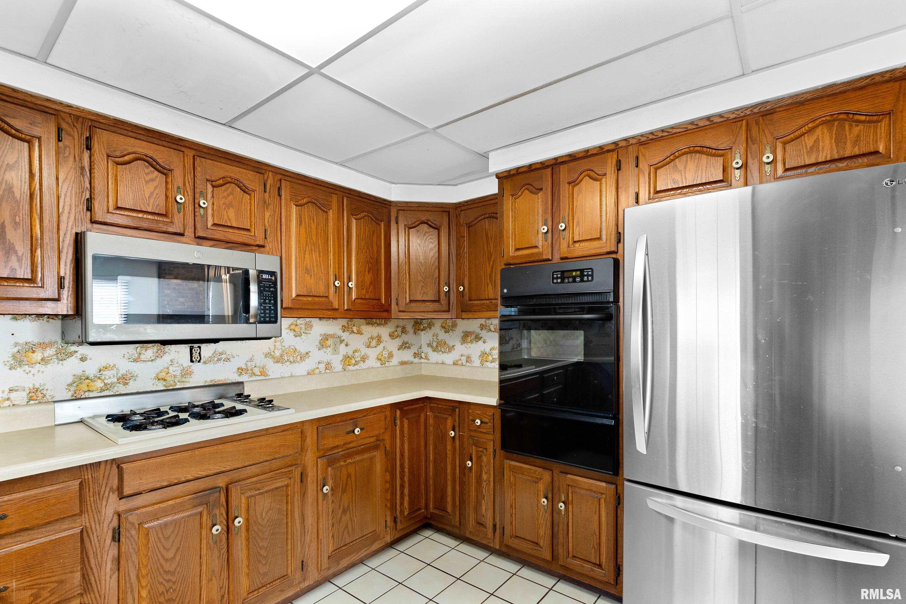 1100 Springfield Road East Peoria, IL 61611 - Photo 21 of 36 Gallery Image 21