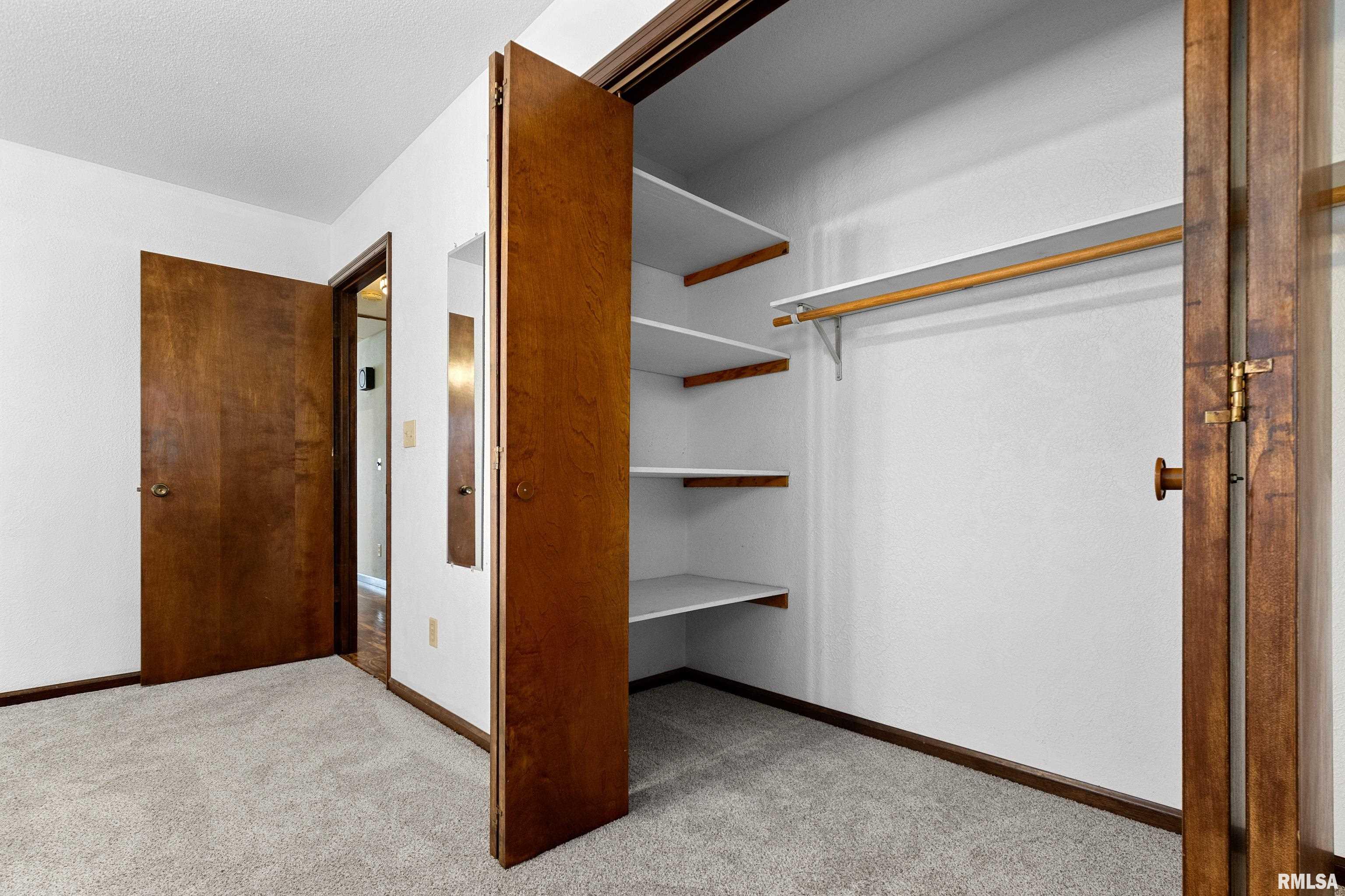 1100 Springfield Road East Peoria, IL 61611 - Photo 28 of 36 Gallery Image 28