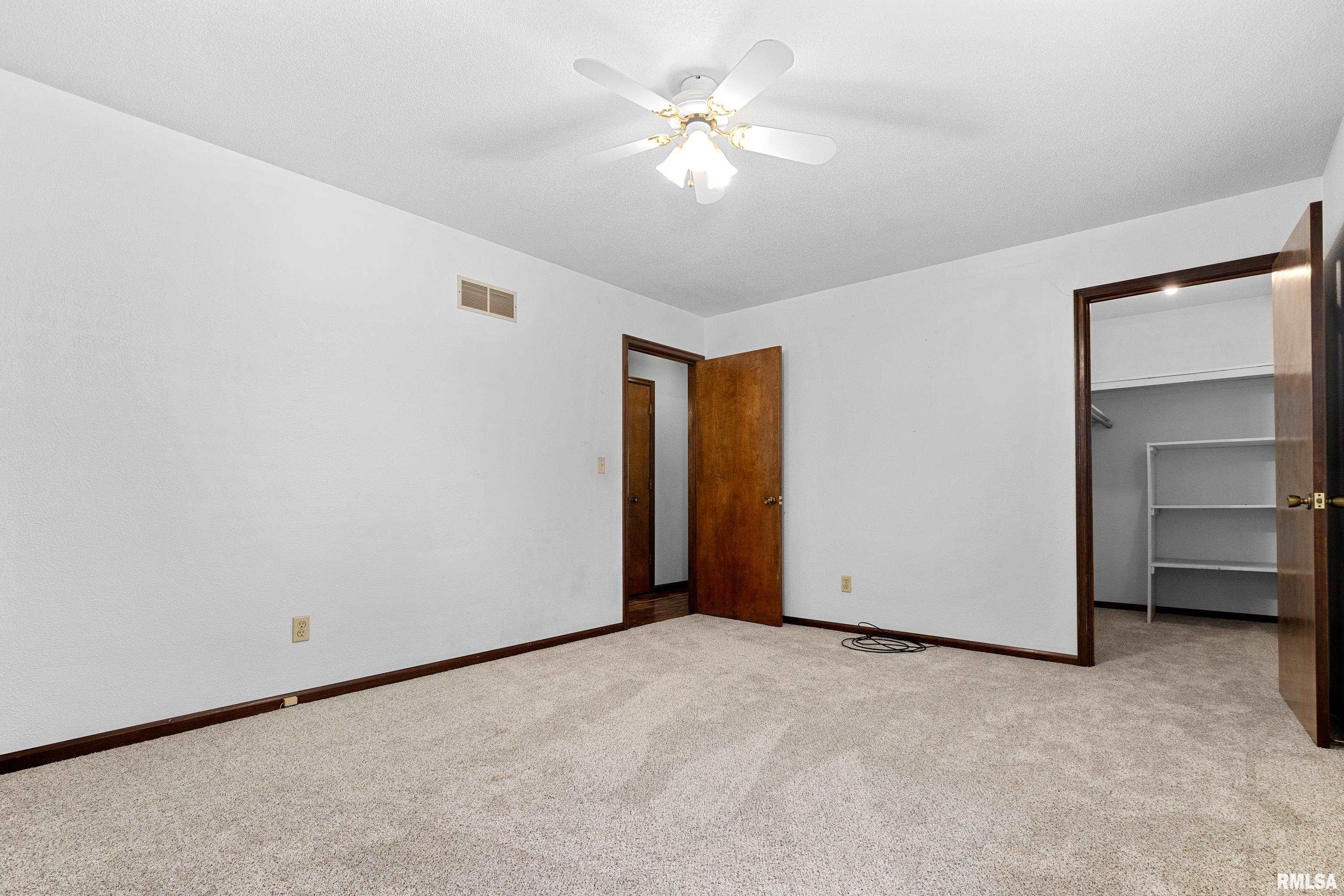 1100 Springfield Road East Peoria, IL 61611 - Photo 32 of 36 Gallery Image 32