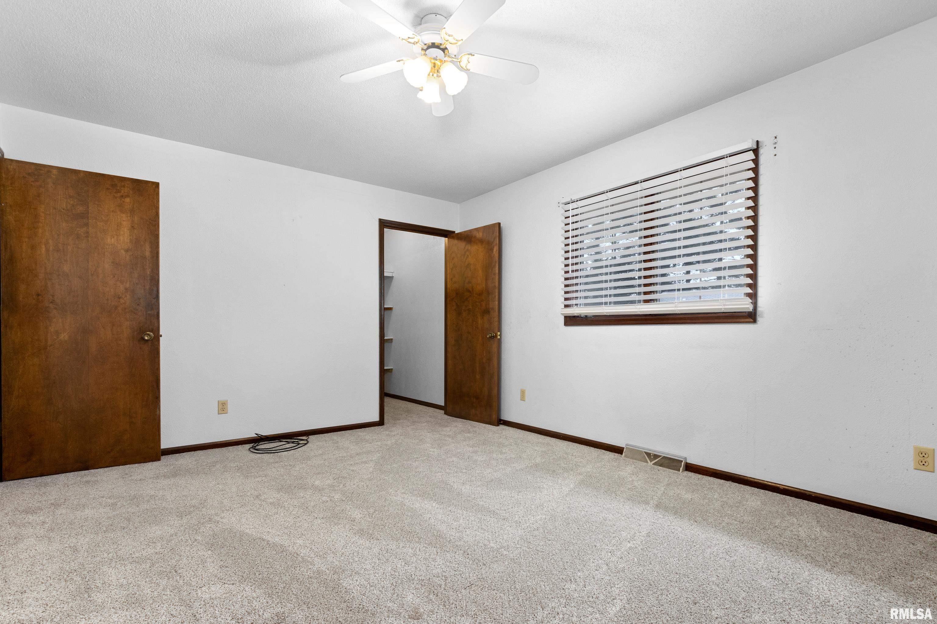 1100 Springfield Road East Peoria, IL 61611 - Photo 33 of 36 Gallery Image 33