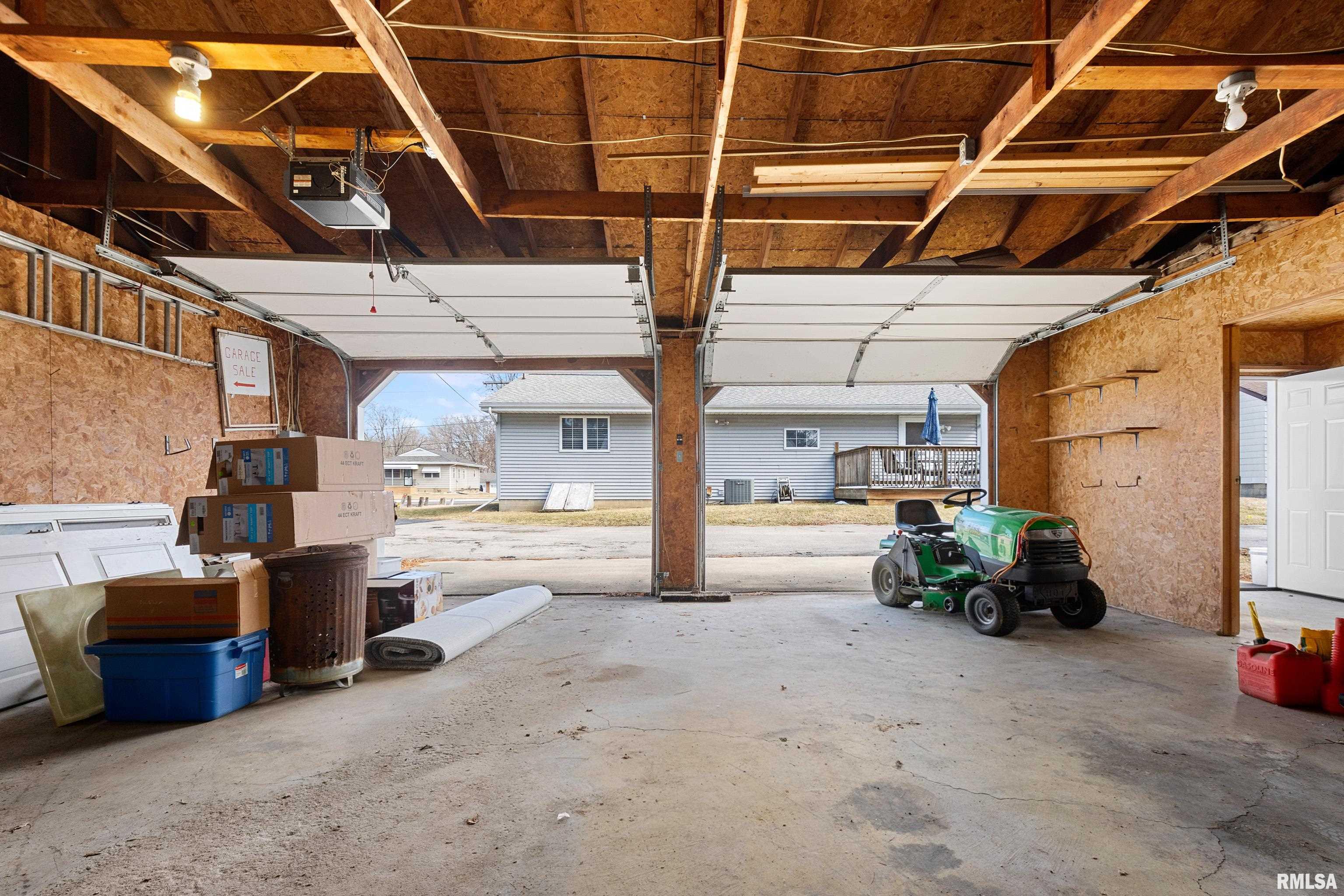 1100 Springfield Road East Peoria, IL 61611 - Photo 35 of 36 Gallery Image 35