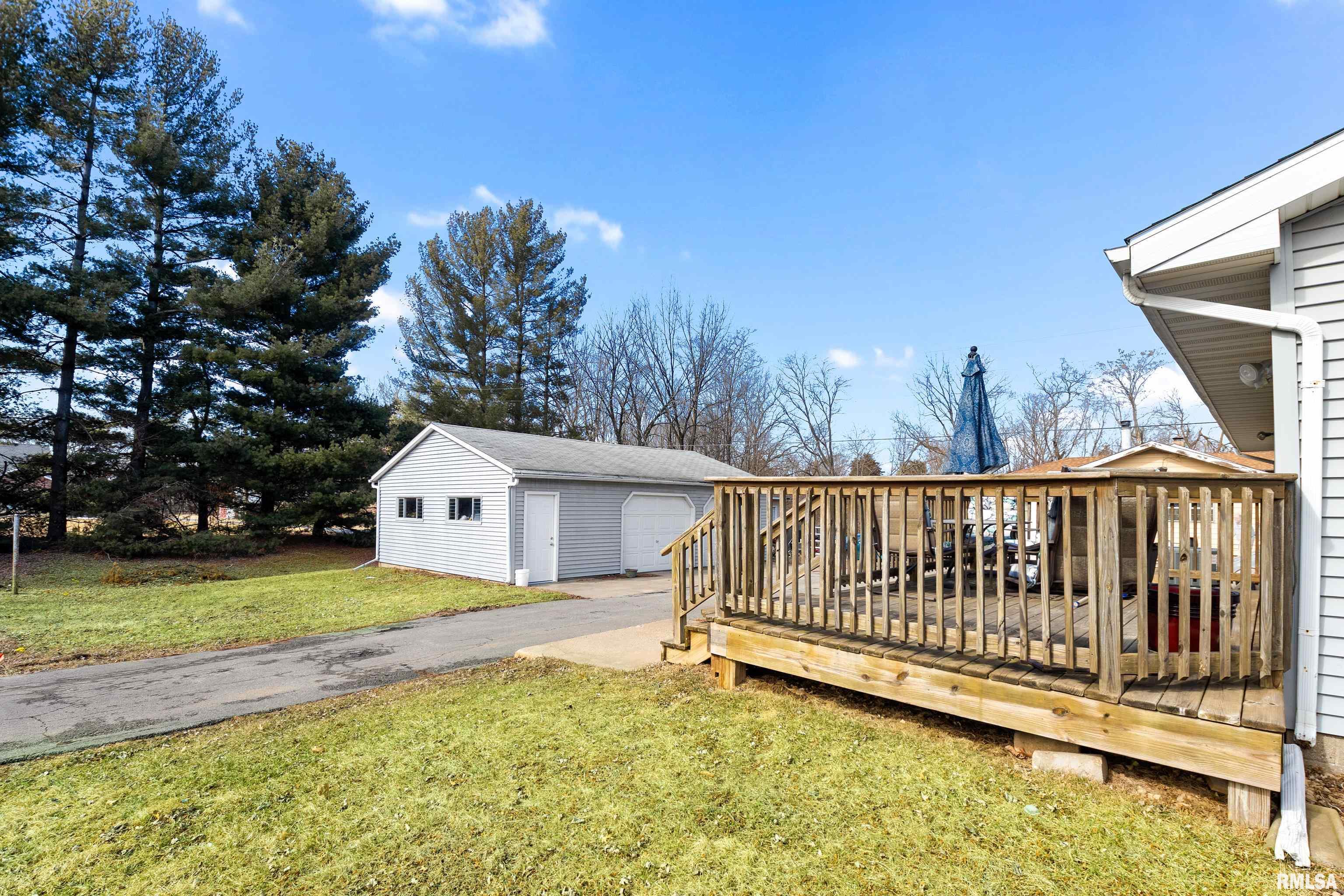 1100 Springfield Road East Peoria, IL 61611 - Photo 5 of 36 Gallery Image 5