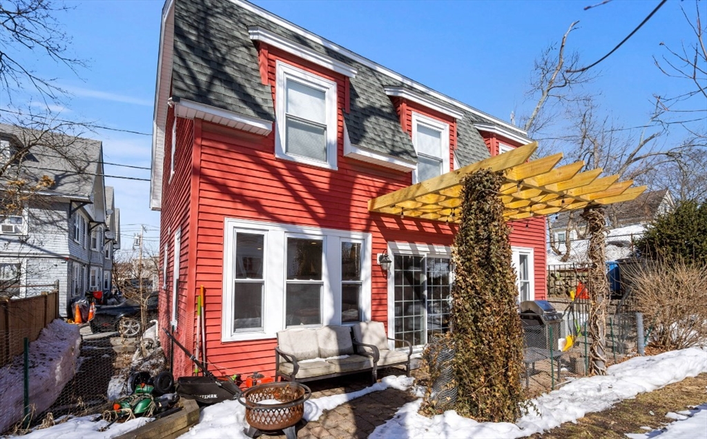 15 Lexington Terrace, Unit 1 Waltham, MA 02452 - Photo 13 of 13 a front view of a building