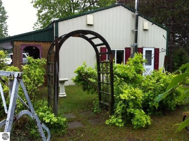 17928 Viaduct Road Copemish, MI 49625 - Photo 3 of 10 1788049-2.JPG