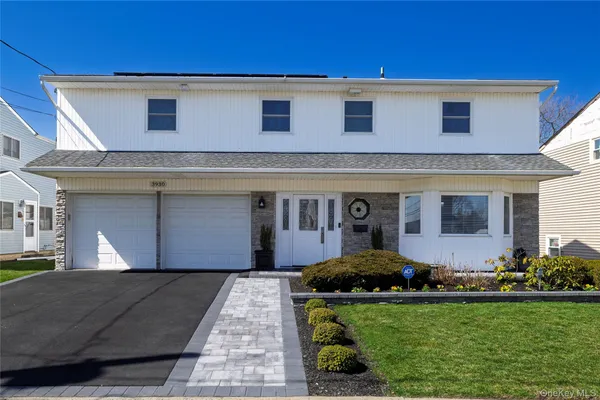 $949,000 | 3930 Jane Lane, Oceanside, NY 11572