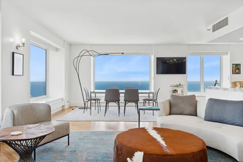 $1,300,000 | 161 East Chicago Avenue, Unit 38A, Chicago, IL 60611