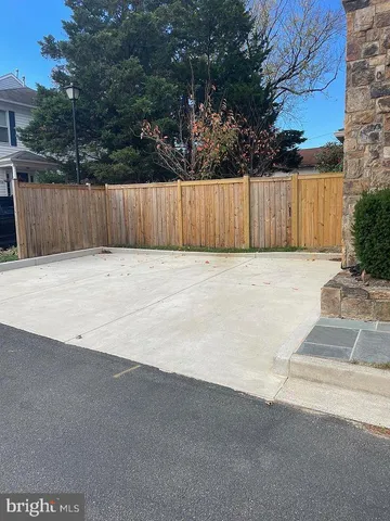 $3,800 | 2132 North Tazewell Court, Arlington, VA 22207