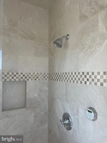 $3,800 | 2132 North Tazewell Court, Arlington, VA 22207