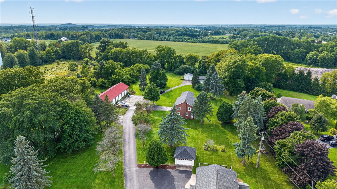 1355 Middle Road Henrietta, NY 14543 - Photo 4 of 42 Gallery Image 4
