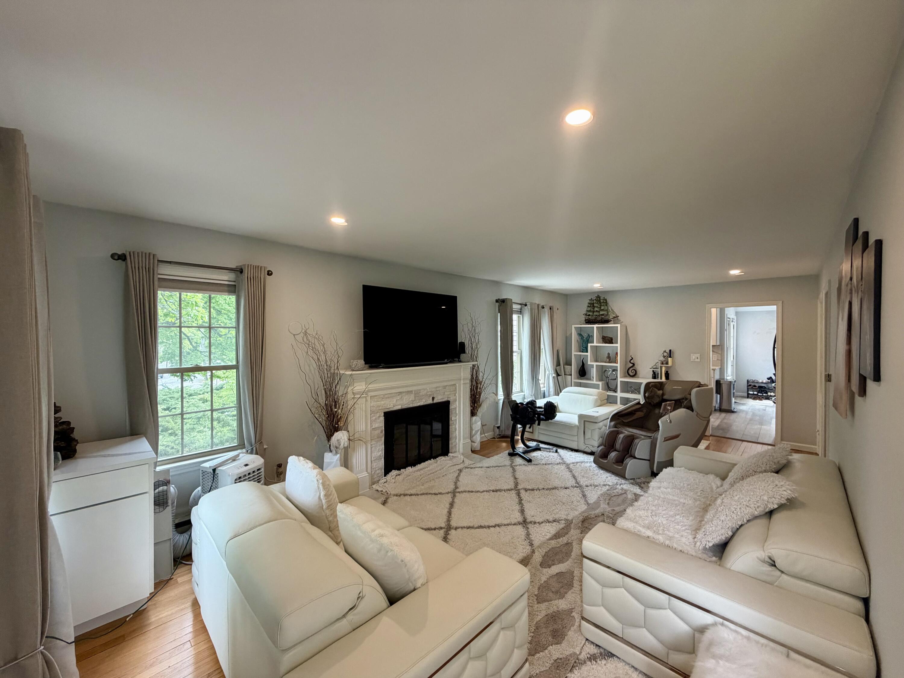167 Broad Street Plattsburgh, NY 12901 - Photo 4 of 35