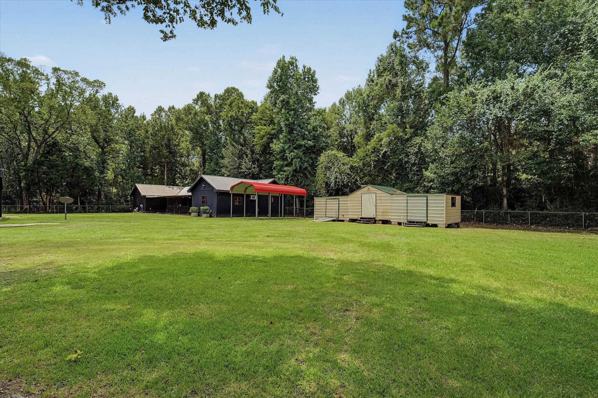 527 Number 9 Road Wallisville, TX 77597 - Photo 4 of 29 Gallery Image 4