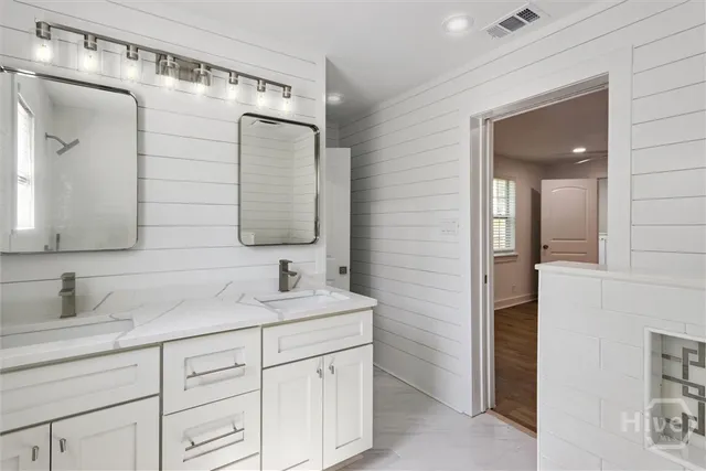 $2,350 | 2603 Livingston Avenue, Savannah, GA 31406