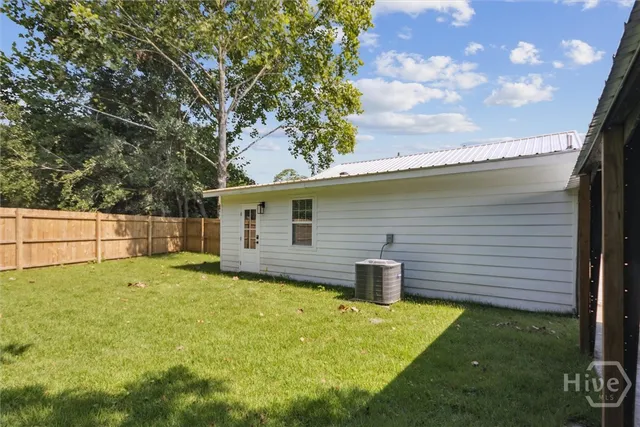 $2,350 | 2603 Livingston Avenue, Savannah, GA 31406