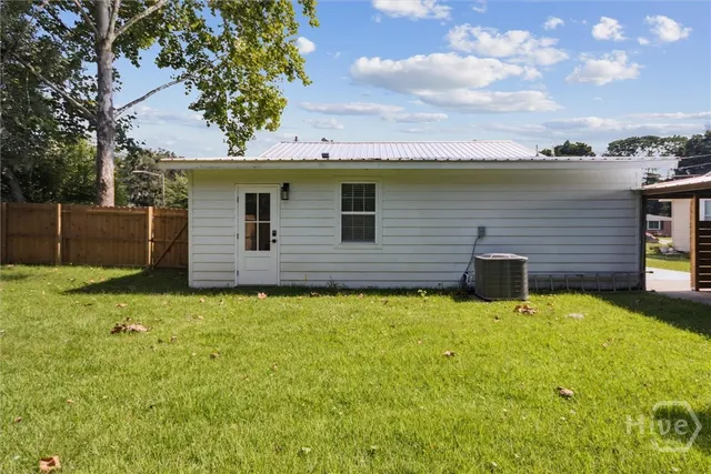 $2,350 | 2603 Livingston Avenue, Savannah, GA 31406