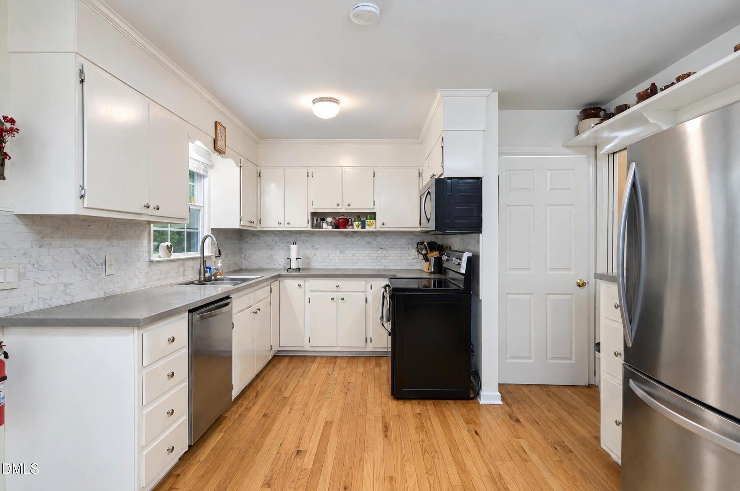 1302 Kingston Ridge Road Cary, NC 27511 - Photo 13 of 45 Kitchen