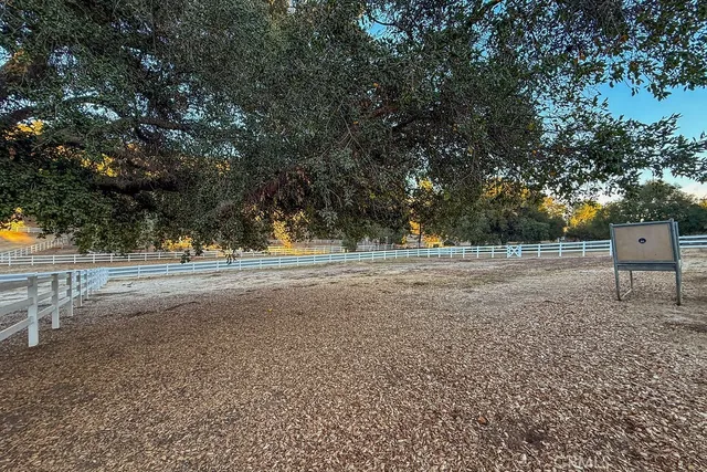 $3,088,000 | 40075 Avenida La Cresta, Murrieta, CA 92562