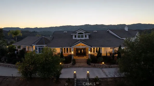 $3,088,000 | 40075 Avenida La Cresta, Murrieta, CA 92562