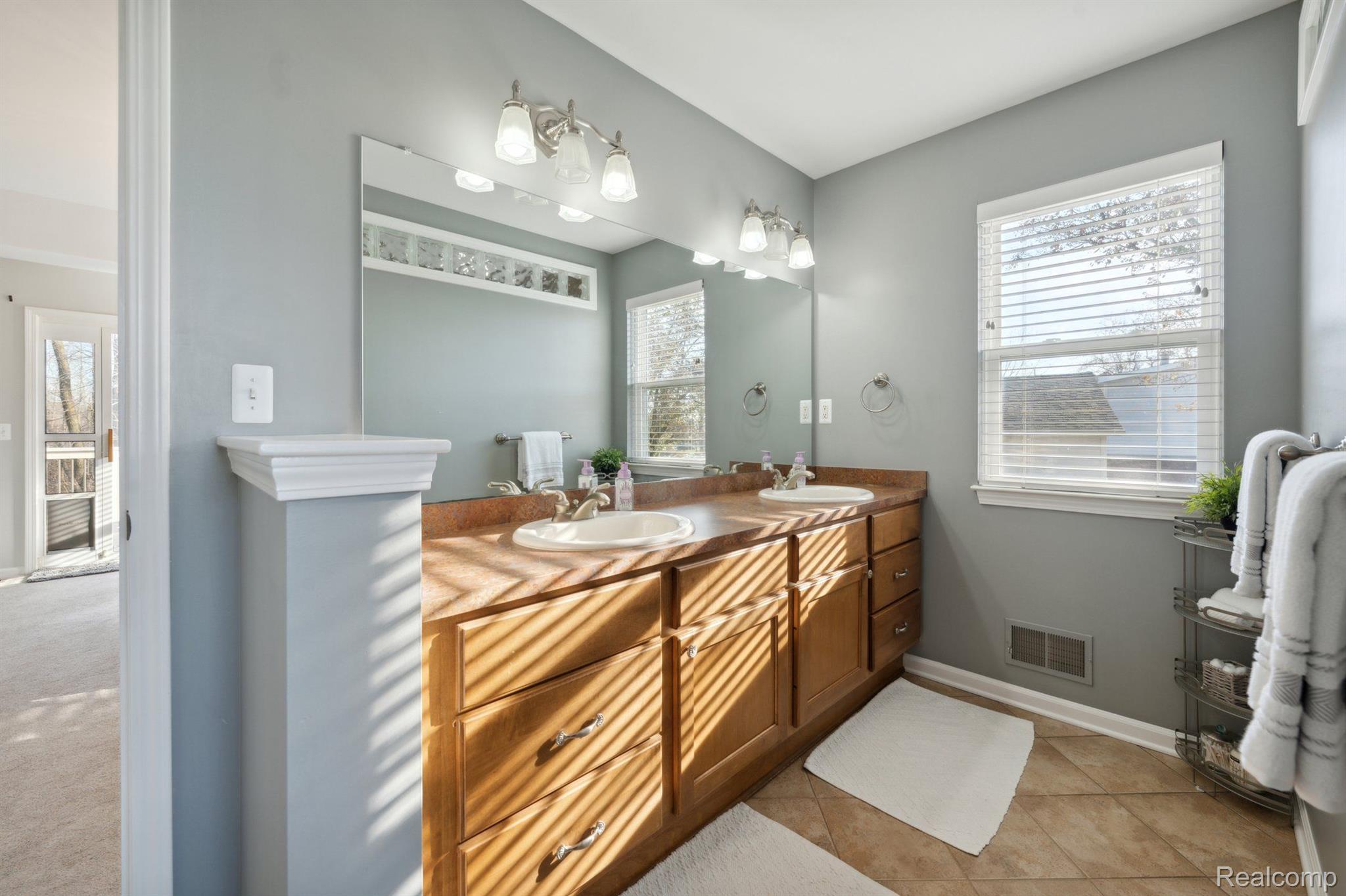 7320 Lobdell Road Linden, MI 48451 - Photo 12 of 30 Primary bathroom