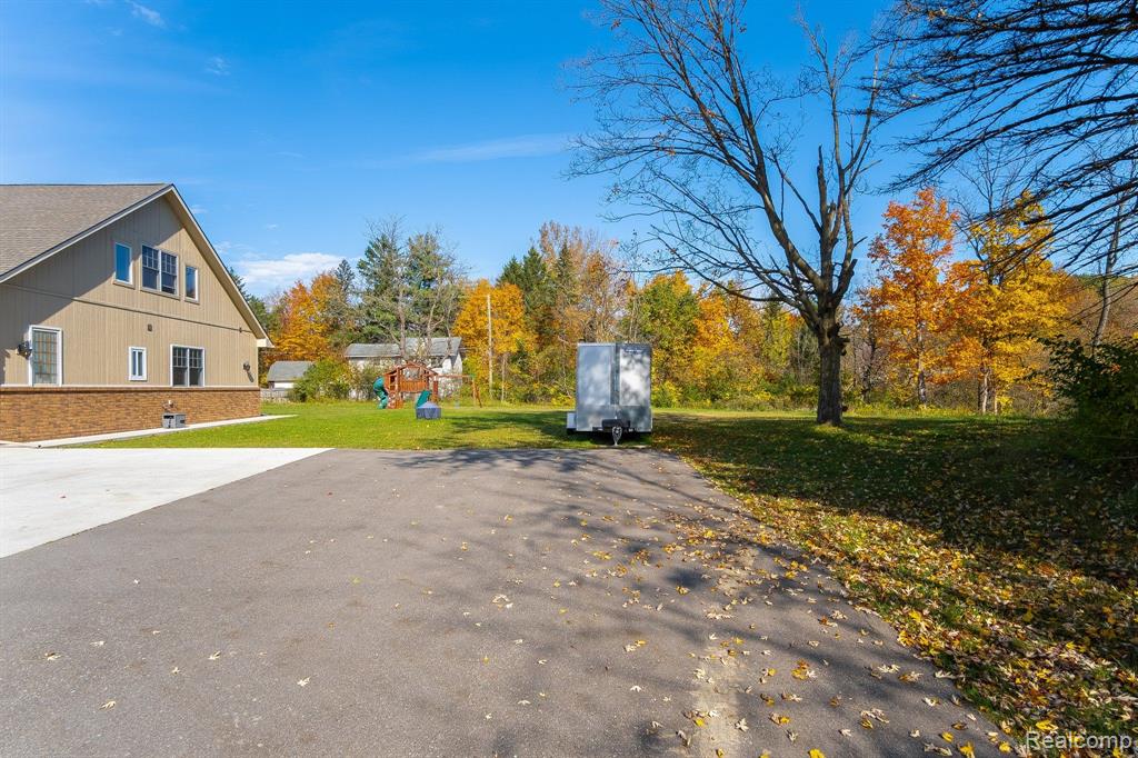28706 West Nine Mile Road Farmington Hills, MI 48336 - Photo 47 of 51