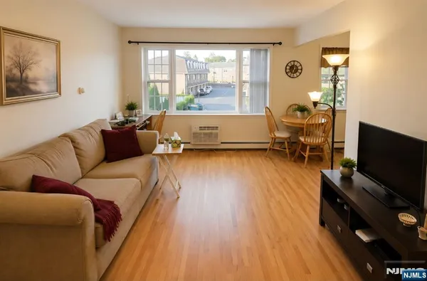 $307,000 | 605 Grove Street, Unit E4, Clifton, NJ 07013