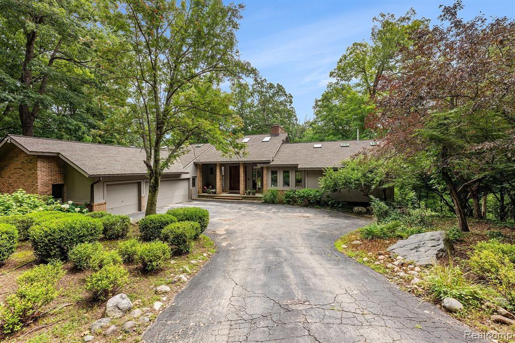 5261 Barber Road Metamora, MI 48455 - Photo 2 of 89