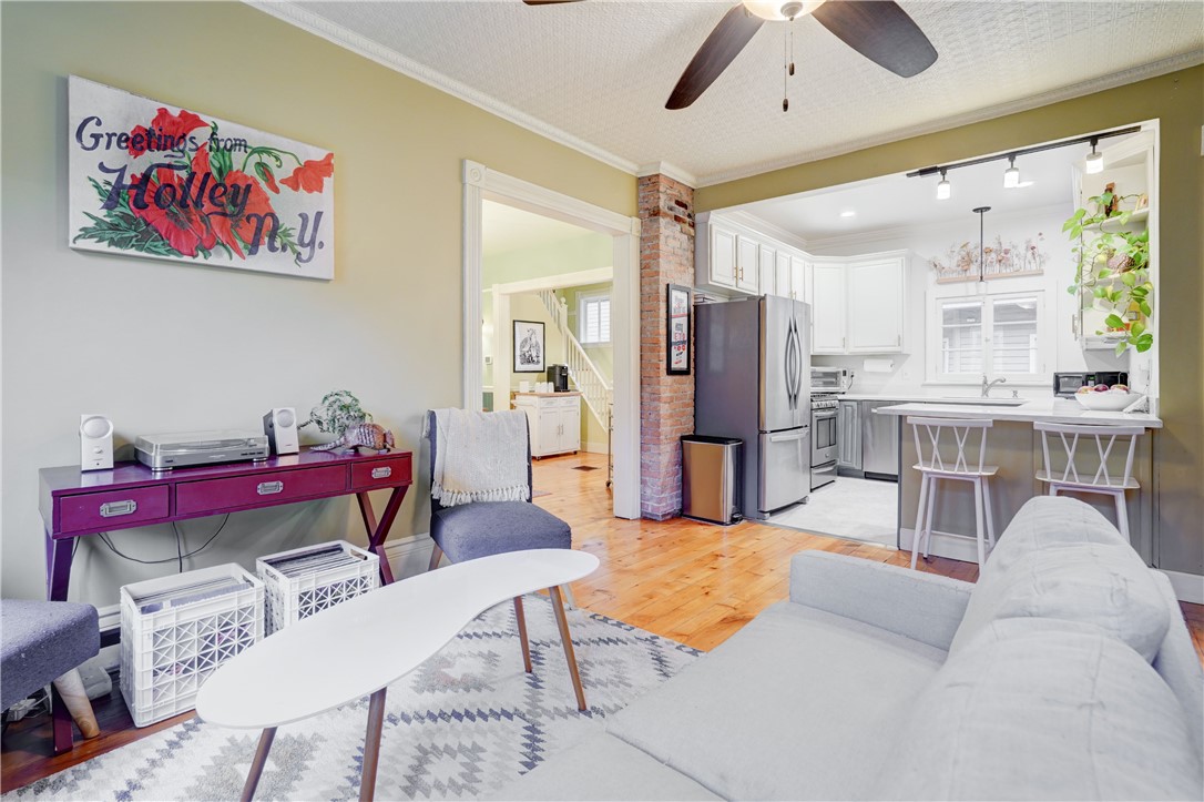 29 Benton Street Rochester, NY 14620 - Photo 9 of 49 Gallery Image 9