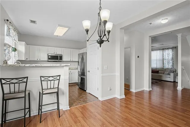 $2,000 | 102 Weatherstone Square Drive, Woodstock, GA 30188