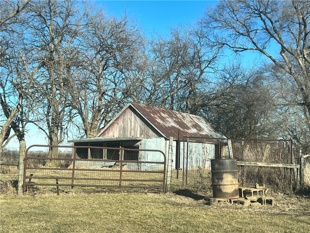 1756 East 100 North Road Hoopeston, IL 60942 - Photo 3 of 20