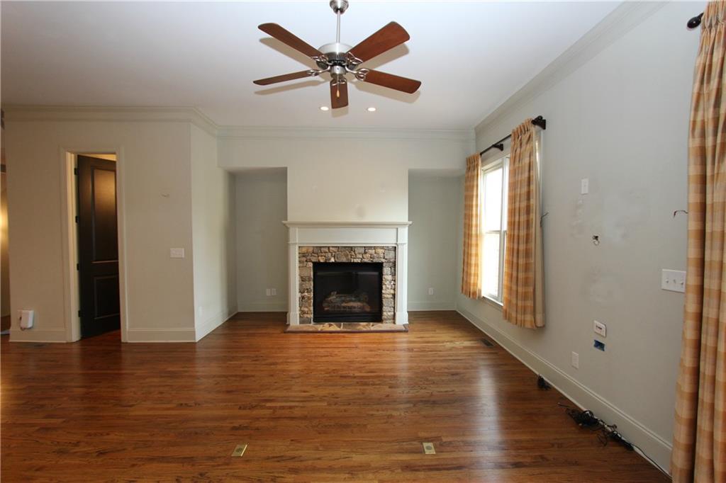 160 West Ridge Way Roswell, GA 30076 - Photo 8 of 30