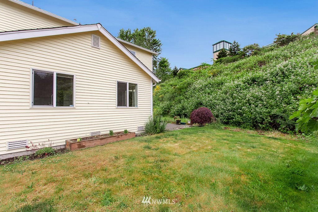 2615 Northeast 2nd Place Renton, WA 98056 - Photo 16 of 16