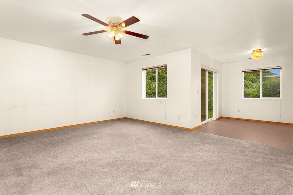 2615 Northeast 2nd Place Renton, WA 98056 - Photo 3 of 16