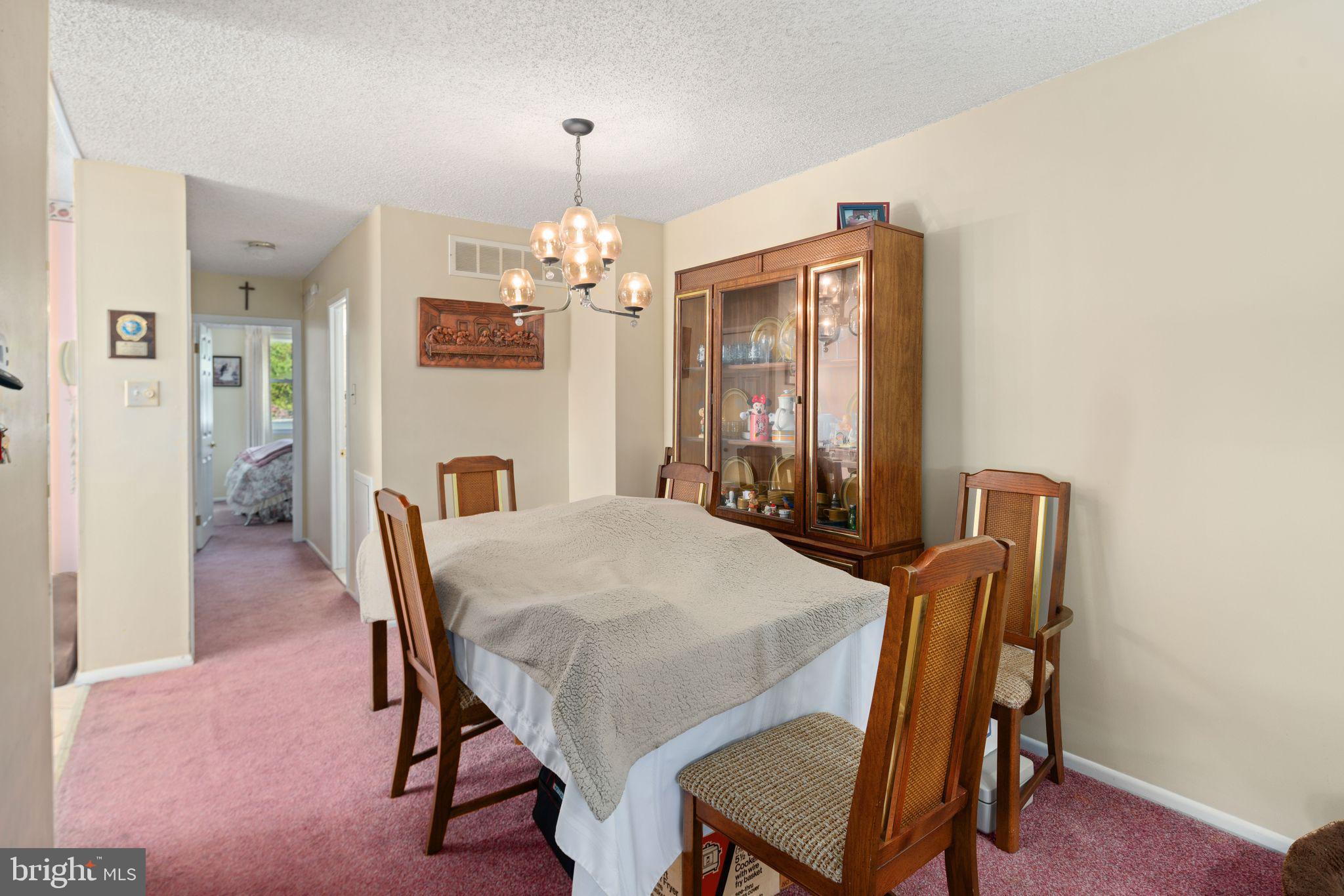 1228 Herschel Road Philadelphia, PA 19116 - Photo 5 of 32 Gallery Image 5