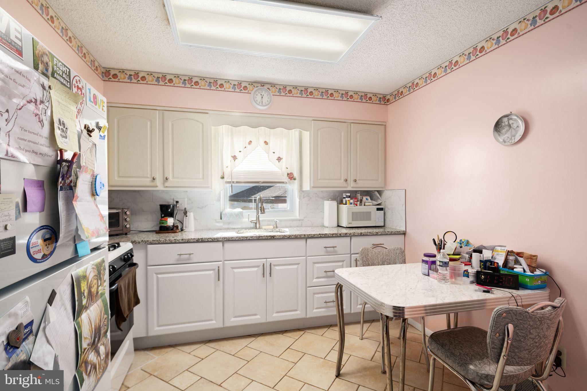 1228 Herschel Road Philadelphia, PA 19116 - Photo 9 of 32 Gallery Image 9