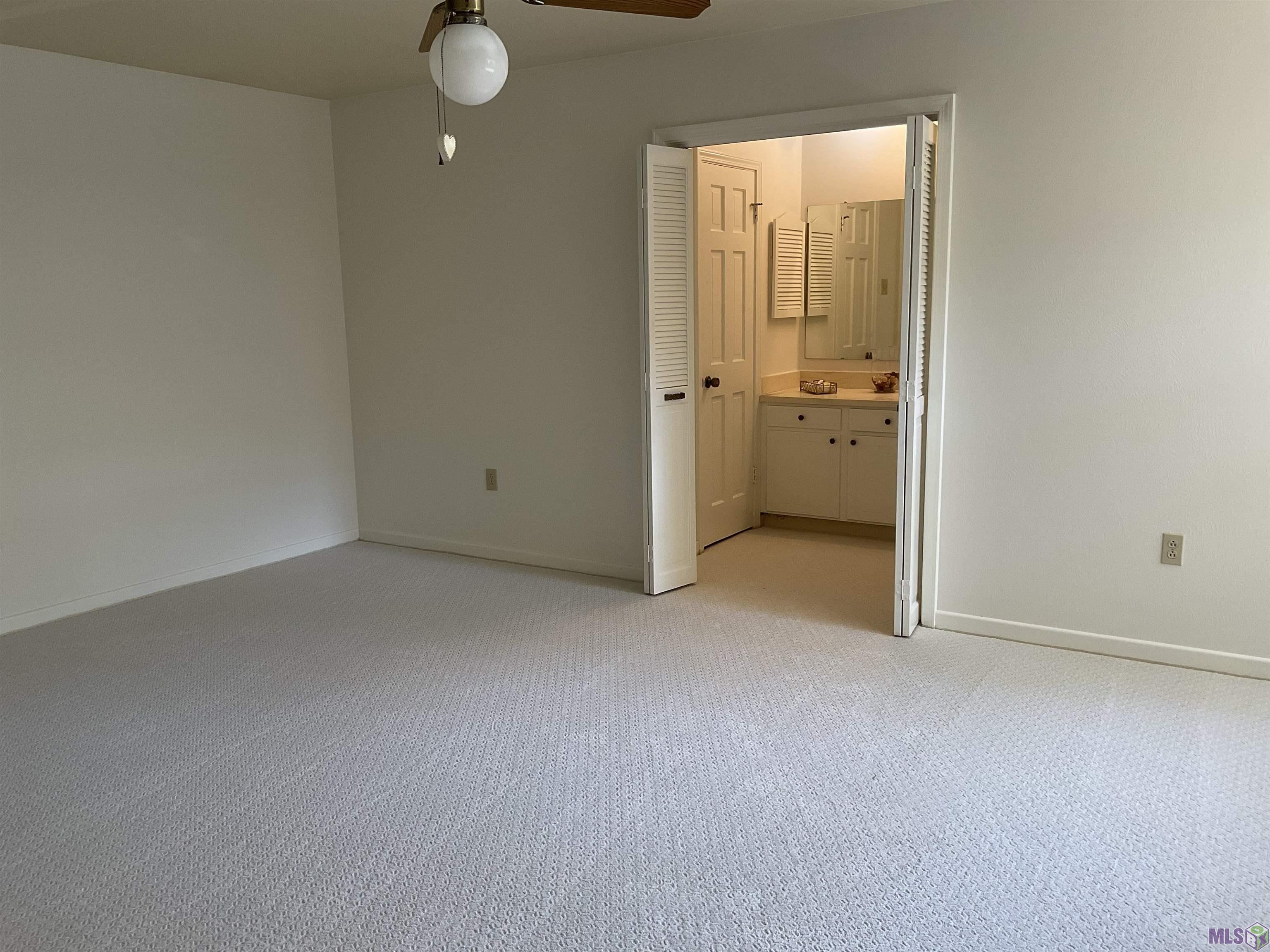 5977 Hyacinth Avenue Baton Rouge, LA 70808 - Photo 11 of 13