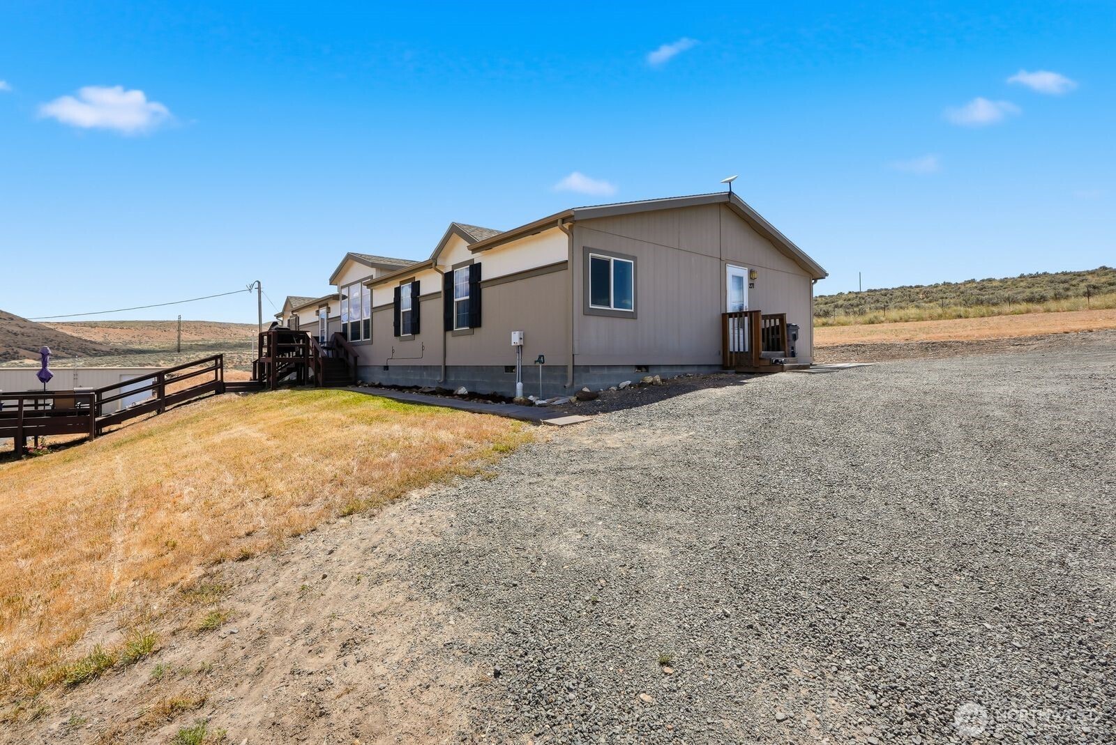 271 Paint Horse Road Yakima, WA 98901 - Photo 5 of 40